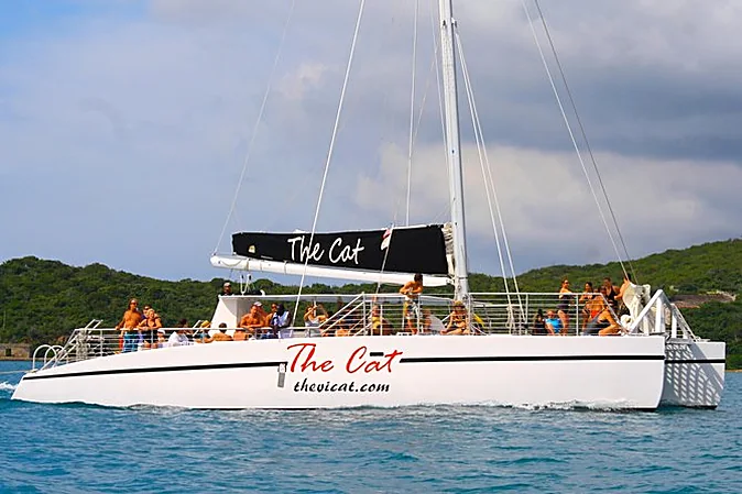 Catamarán a Turtle Cove en Buck Island
